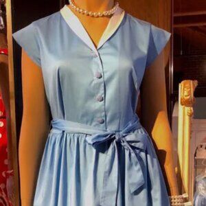 LOWEST PRICE! RARE Disney Dress Shop Belle Beauty and the Beast Shoppe Dress 2X